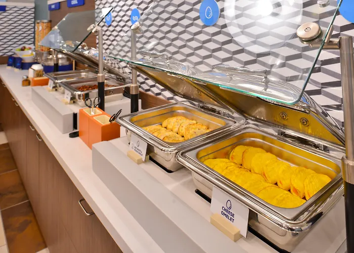 Holiday Inn Express Hotel & Suites Toronto - Markham By Ihg