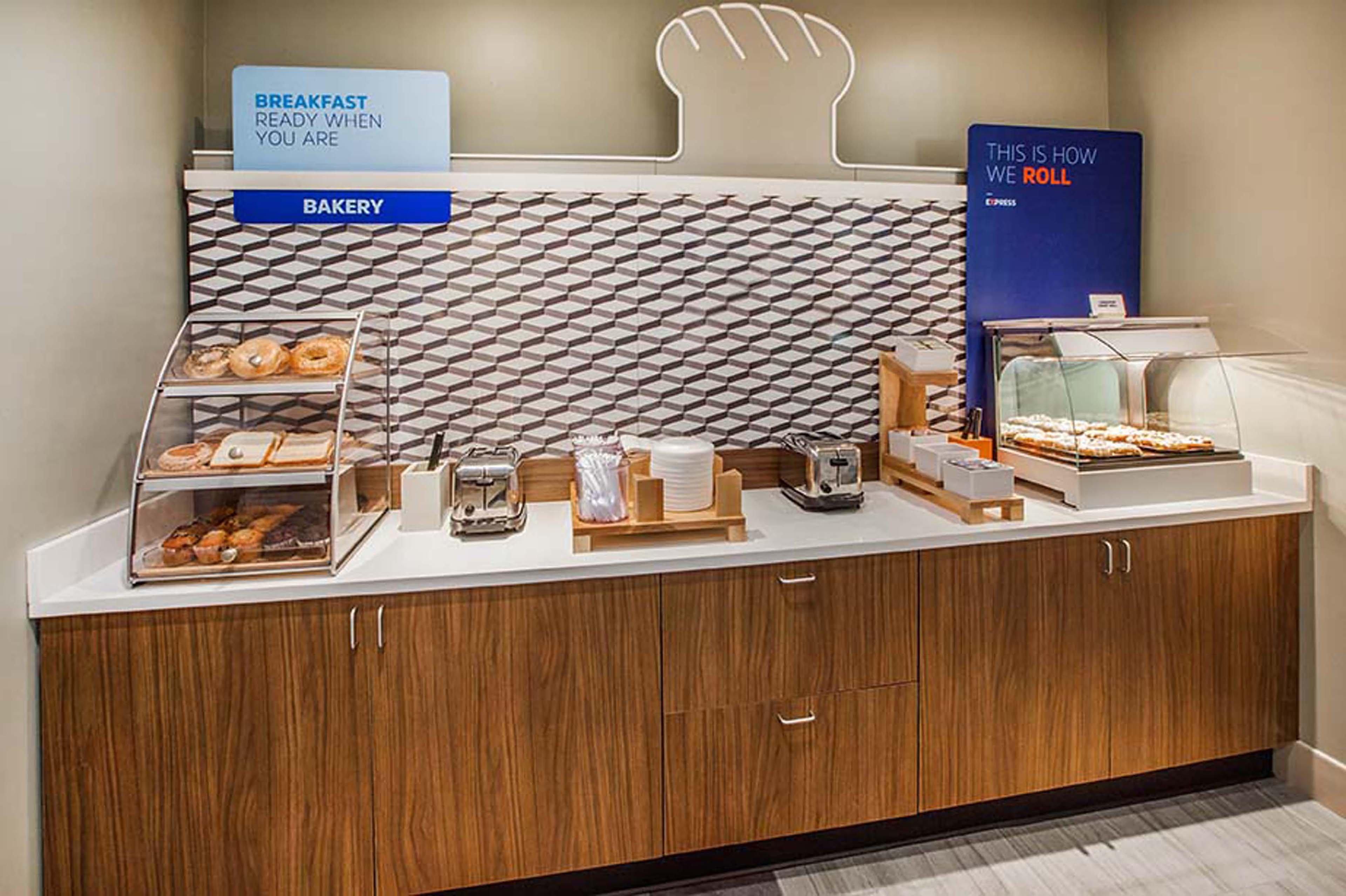 Express & Toronto - Markham By Ihg 3* Colline De Richmond