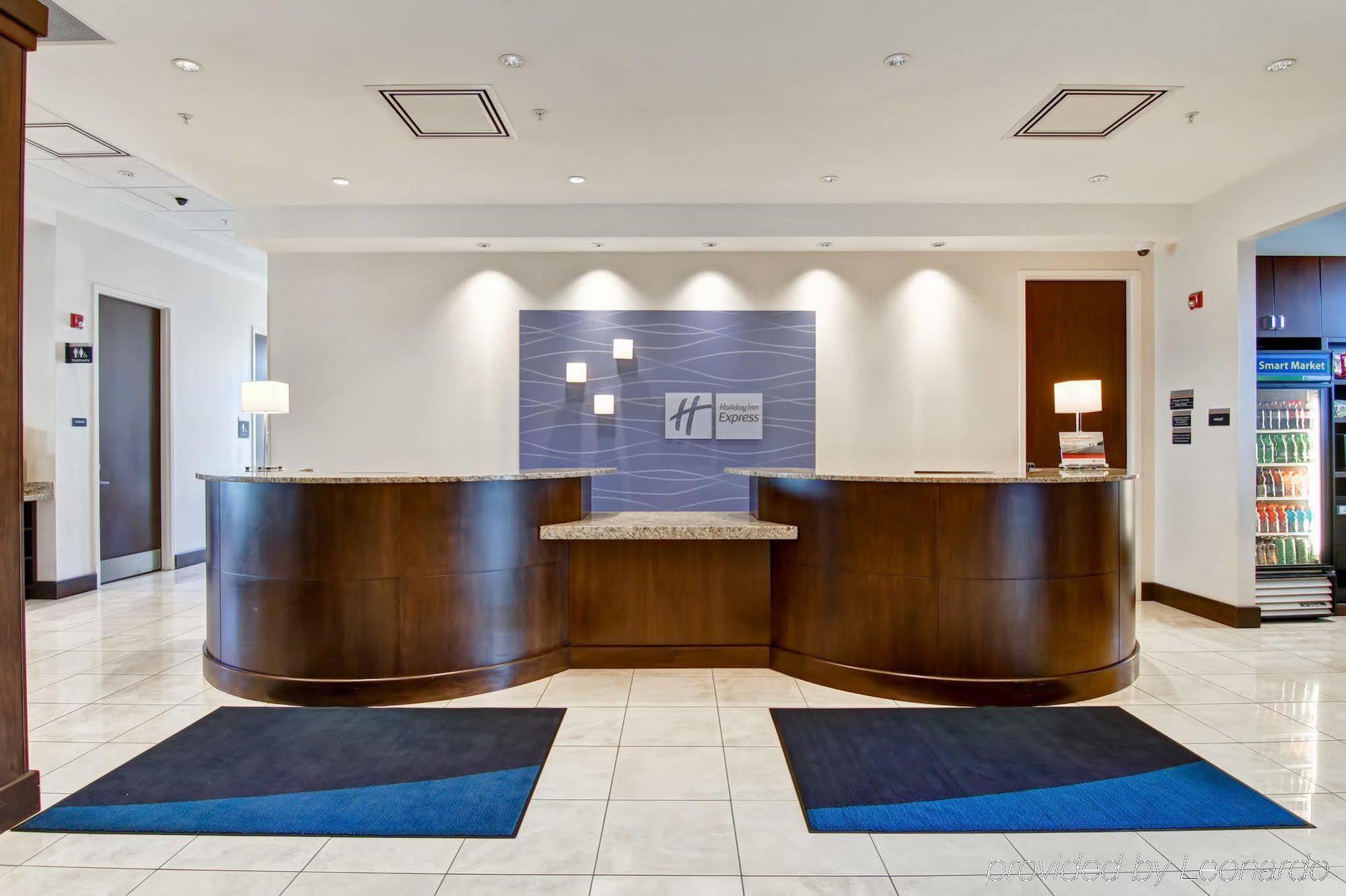 Express & Toronto - Markham By Ihg 3*