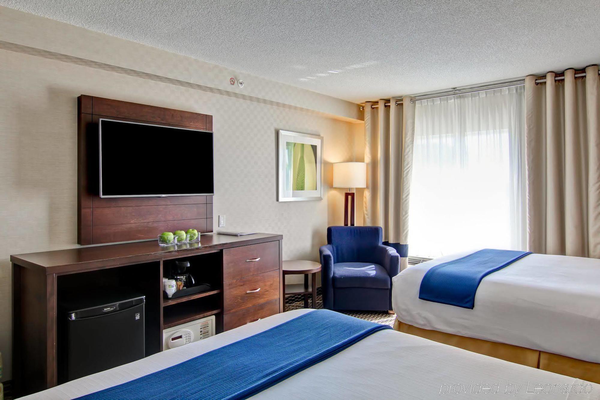 Express & Toronto - Markham By Ihg